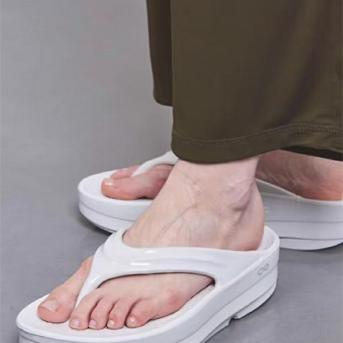 우포스 OOFOS OOmega 오메가 여성 샌들 통굽 슬리퍼 키높이 쪼리 2컬러